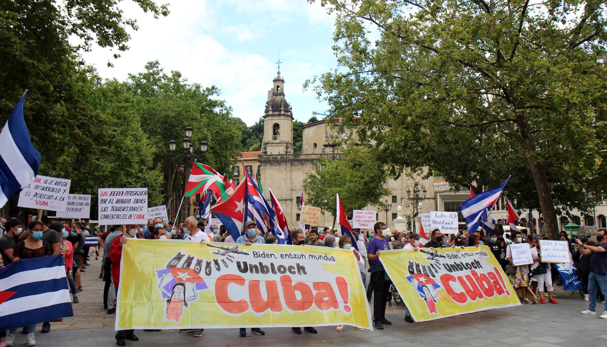 concentración el 15 de julio de 2021 de euskadi-cuba